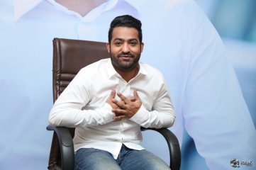 Jr Ntr Interview About Nannaku Prematho